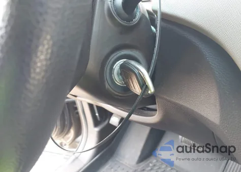 2014 Hyundai Santa Fe Sport 2.4L z USA, uszkodzony, nr VIN 5XYZT3LB8EG211915